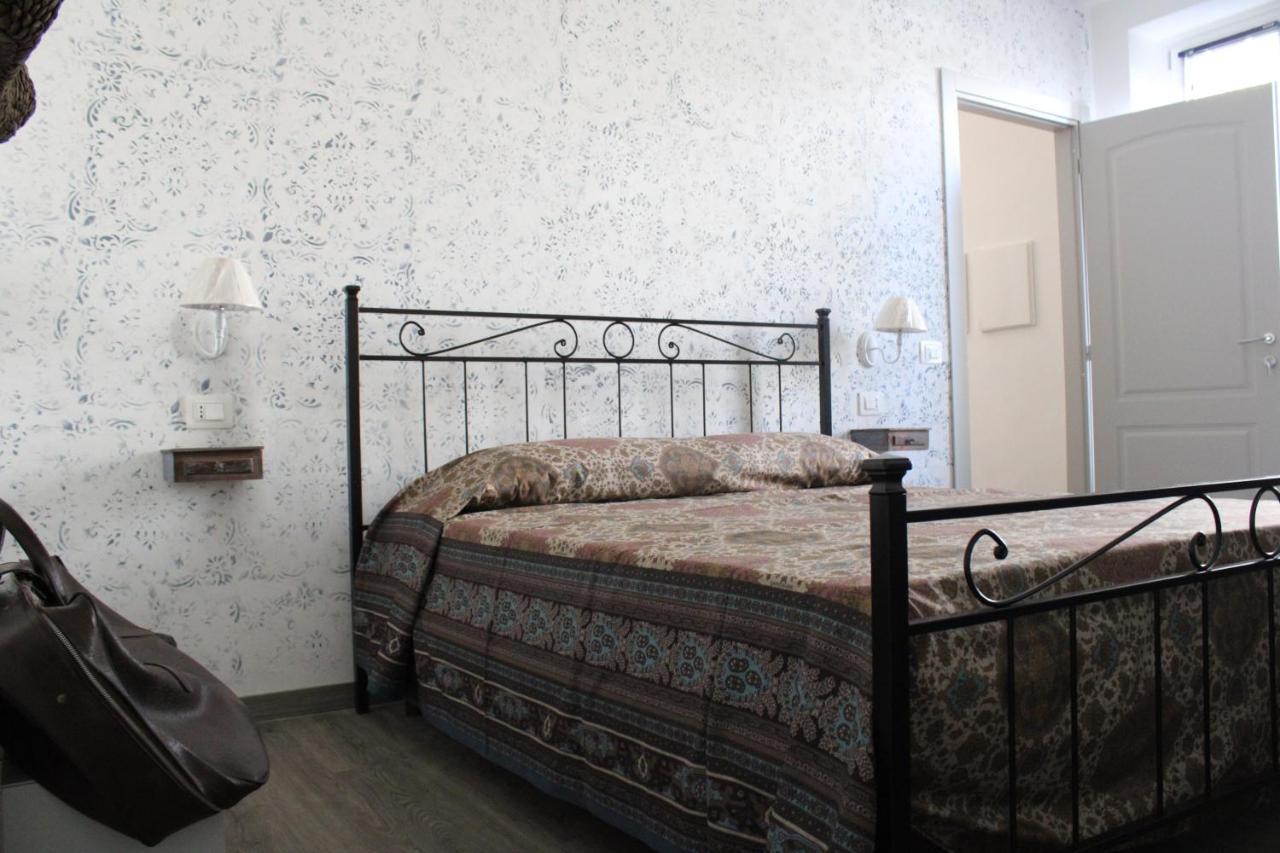 Hotel Praga à Serravalle Scrivia Extérieur photo